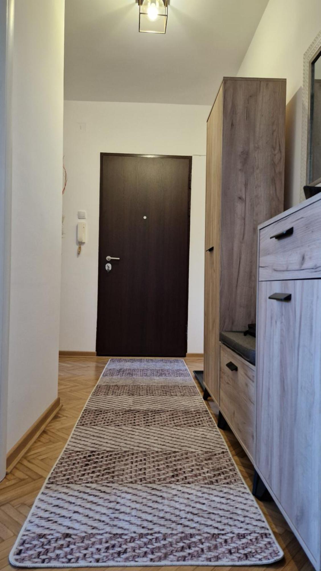 Cashin Apartment